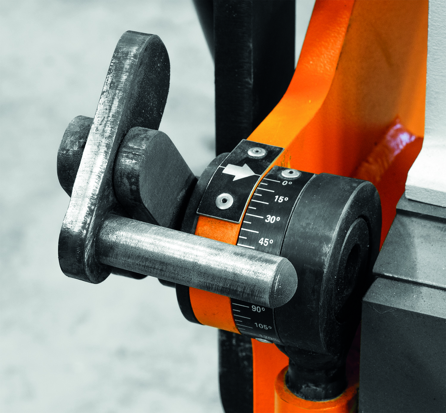 Ограничитель угла гибки для фиксации на определенный угол гибочной планки в процессе сгибания листа